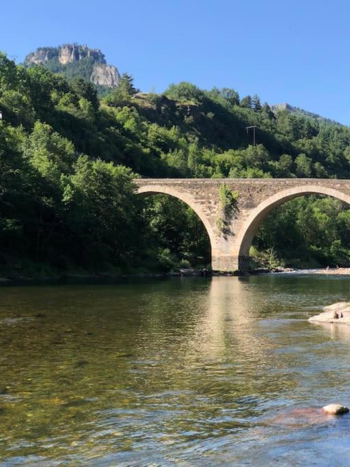Apt Au Coeur Des Gorges Du Tarn Ispagnac Exterior photo